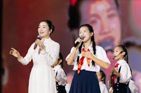 Giọng ca nhỏ tuổi nhất concert Tổ quốc trong tim và hành trình nuôi dưỡng  đam mê ca hát