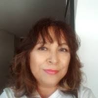 Elizabeth Robello's Instagram, Twitter & Facebook