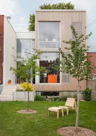 La Maison De La 18e Avenue Dans Le Quartier Rosemont A Montreal Une Jolie Jolie Transformation Joli Joli Design Architecture House Facade Architecture Residential Architecture Facades