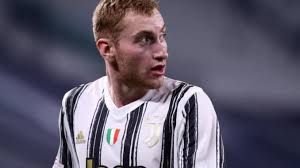 Dejan kulusevski, 21, from sweden juventus fc, since 2019 right winger market value: Dejan Kulusevski Bio Net Worth Salary Nationality Age Girlfriend Family Parents Current Teams Transfer Height Wiki Facts Stats Awards Wikiodin Com