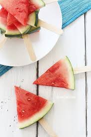 Servire l'anguria in modo corretto,bello,che fa scena,lascerà stupiti tutti per una normale anguria. 8 Idee Per Servire L Anguria The Watermelonparty Mercatino Dei Piccoli