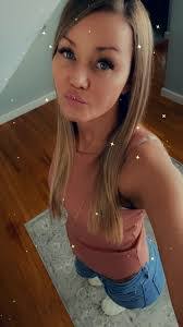 Amber Pickard's Instagram, Twitter & Facebook