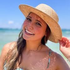 Anna Moe (anna__moe)