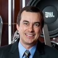 Carlos Goetz's Instagram, Twitter & Facebook