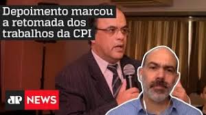 Aí, o drummond pegou o personagem. 2nyrh5suxfcamm