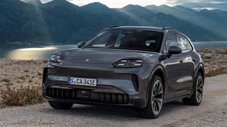 La Porsche la plus puissante jamais conçue fait ses débuts : Le ...