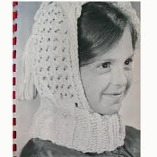 Twice-Knit Knitting Lee Gilchrist Bikinis to bedspreads Over 40 photos,  patterns