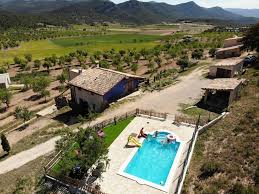 La comarca del matarraña está formada por un valioso conjunto arquitectónico y espacios naturales de gran riqueza paisajística y botánica. Entorno Toscana Espanola Casa Rural Con Piscina En El Matarrana Teruel Mas De Salvador