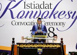 The talks in dewan tunku canselor is heaven because you can sleep and no one is going to bother you unless you sit right in front. Universiti Malaya On Twitter Istiadat Konvokesyen Universiti Malaya 2018 Diteruskan Dengan Sidang Ke 6 Ket 7 Sidang Terakhir Semalam 23 Okt 2018 Di Dewan Tunku Canselor Sidang Ke 6 Ke 7 Ini Dipengerusikan Oleh