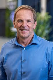 Bob Reiter's Instagram, Twitter & Facebook