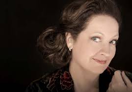 JUNGES STAATSTHEATER 4 OPER 22 BALLETT 44 SCHAUSPIEL 60 VOLKSTHEATER 82  KONZERT 100 EXTRAS 116 INFOS, KARTEN & SERVICE 124