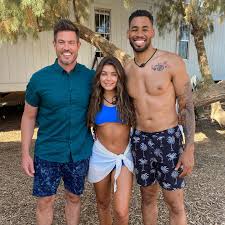 He ultimately chose jessica bowlin, but did not propose. Facebook