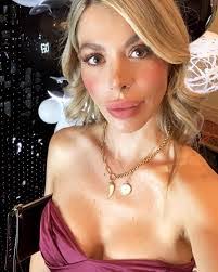 Mel Fuentes's Instagram, Twitter & Facebook