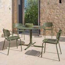 Emu Chaise De Jardin Avec Accoudoirs Mom En 2020 Chaise De Jardin Mobilier De Balcon Table D Exterieur Ronde