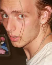 Kyle Banfield (@kylee_bb_) · Instagram 照片和视频