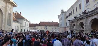 Primul a unit principatele române, moldova și țara românească, în 1859 și al doilea a înfăptuit marea unire din. Blog Pagina 36 Muzeul NaÈional Al Unirii Din Alba Iulia