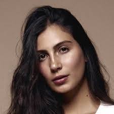 Melissa Palacio's Instagram, Twitter & Facebook