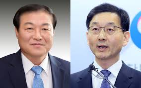 Moon replaces aides over real estate fiasco