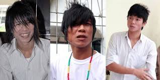 Apa kamu memiliki standar kamu sendiri dan jika ya, gaya rambut emo yang hebat dengan poni seperti topi dan rambut yang dipotong dan warna. Potongan Rambut Emo Sebabkan Kerusakan Mata Kapanlagi Com
