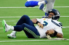 Russell carrington wilson is an american footballer who plays in the 'national football league' russell wilson has been married twice. Russell Wilson Grades Seahawks Quarterback Off Again Week 10