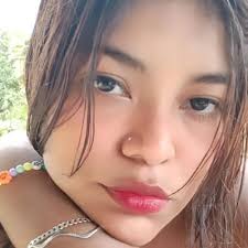 Flor Solís (@bflorsolis)