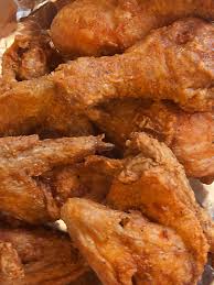 Big mamas kitchen is home to auntie's famous mac n cheese and gloria's greens, just to name a few. Big Momma S Soul Food Kitchen Fried Chicken Deserves Seat At Louisville S Best Of Table Review