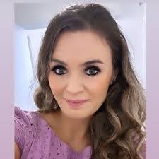 Julie Wightman's Instagram, Twitter & Facebook