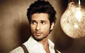 Bollywood Actors Male New Many of us hold celebrities in such high regard, expecting them to look freakishly beautiful at all times, that seeing them without tons of professional cosmetics painted onto their seemingly perfect faces almost makes them. bollywood actors male new