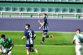 Los juveniles de talleres juegan el próximo sábado ante boca ver nota asociate quiero ser socio por la fecha 6 del torneo de reserva, talleres venció 1 a 0 a san lorenzo en la boutique. Talleres Cambio A Tiempo Y Le Gano 1 A 0 A Banfield Futbol La Voz Del Interior