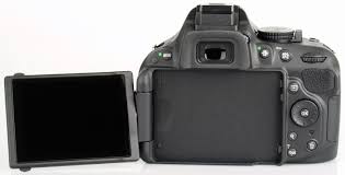 4.7 out of 5 stars 803. Nikon D5200 Review Ephotozine