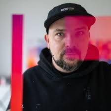 NAWER is a creative force from Poland who we are thrilled to be working  with. He has recently created an exclusive collaborative PORSCHE design  that is incredible, and worth viewing