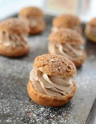 Entre Le Cœur De Praline Pur Et La Chantilly Au Praline Aucun Doute Que Ces Choux Disparaitront En Deux Temps Trois Mouve Recettes De Cuisine Recette Cuisine