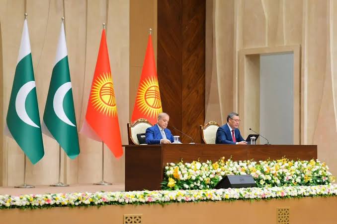 Pakistan, Kyrgyzstan sign bilateral accords to strengthen multi-sectoral ties