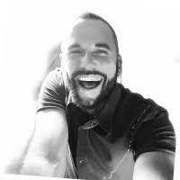 Robert Hess's Instagram, Twitter & Facebook