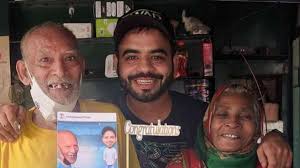 The man became famous overnight and lakh of rupees of donation poured in after a youtuber gaurav wasan shared his plight on social media. What Is Viral Baba Ka Dhaba Controversy Know Everything Here Trending News India Tv
