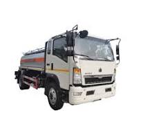 HOWO 4*2 LHD 8000L Mobile Fuel Bowser Truck for Senegal