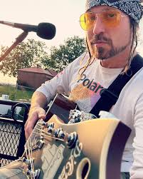 George Matthew (@georgecantsurf) • Instagram photos and videos