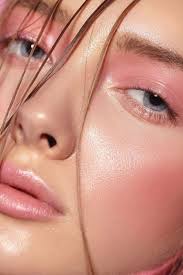 9 Biggest Makeup Trends 2020 2021 Your Classy Look Monochromatic Makeup Glossy Makeup Pink Makeup