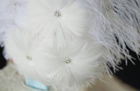 Celebrate golden wedding anniversaries with personalized wedding anniversary party favors, decorations, keepsakes and anniversary gifts. Feather Wedding Finds Great Gatsby Vintage Theme Cake Topper