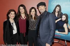 It's sort of fitting that death was staring scott paterson in the face when word of gilmore girls' demise came down. Gilmore Girls Star Scott Patterson Reminisces At How Nervous To Kiss Lauren Graham Latest Celebrity News
