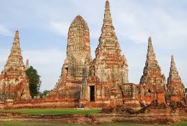 Di kawasan ini terdapat beberapa monumen dari masa sebelumnya. Angkor Wat Kompleks Kuil Di Kemboja Kuil Purba Kemboja Perihalan Sejarah Dan Fakta Menarik