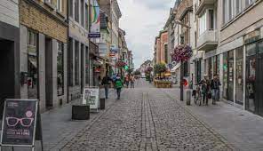 There are 3 ways to get from maastricht to maaseik by train, bus or car. Maaseik Burgemeester Op Rust Ontevreden Burgers Maaseik De Standaard Mobile