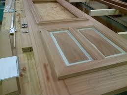 Chaque lame à volet est entaillée d'une rainure d'un côté et d'une. Porte Bois Fabrication Cadre De Porte En Bois