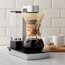 Featuring a stainless steel carafe along with a dripless pour spout and knuckle guard, the coffee maker is available in different colors. Best 4 Cup Coffee Maker Reviews 2019 Our Favorite Small Setups
