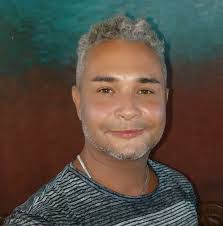 Emmanuel Valles's Instagram, Twitter & Facebook