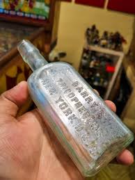 A nice small, colored glass western medicine or drug store bottle. Antique Medicine Bottles Hobbies Toys Memorabilia Collectibles Vintage Collectibles On Carousell