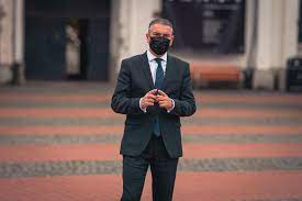 Scandal ca la ușa cortului între ardelean și steriu. Soff8cc2hkoyam