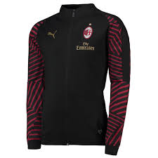 Offizielle aufwärmjacke, die die profis von milan bis kurz vor dem anstoß tragen. Puma Ac Milan Stadium Jacket Puma Black Chili Pepper Equipment