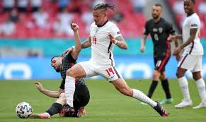 Kalvin mark phillips (born 2 december 1995) is an english professional footballer who plays as a midfielder for premier league club leeds united and the england national team. Absolutes Beast Englands Phillips Begeistert Stars Presse