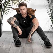 Next is the how to series , where i outline and demonstrate all the basic techniques that you need to learn for each tattoo. International Tattoo Artist Daniel Silva And His Tattoo University Becomes A Renowned Name In Hollywood Ibtimes India